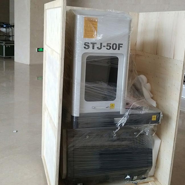 Fiber Laser Engraver with Full Enclosed Cover 4